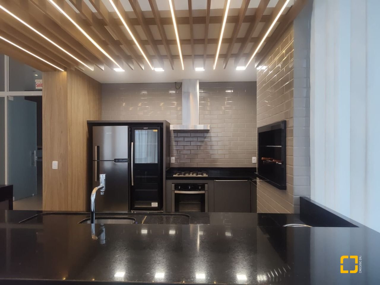 Apartamento com 72m², 3 quartos (sendo 1 suíte), 2 garagens, no bairro João Paulo em Florianópolis