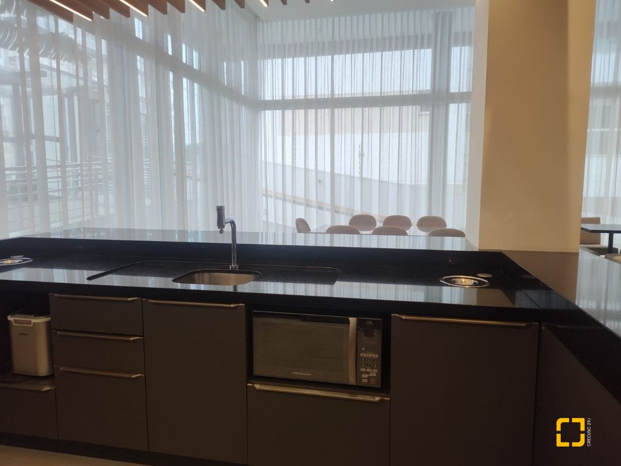 Apartamento com 72m², 3 quartos (sendo 1 suíte), 2 garagens, no bairro João Paulo em Florianópolis