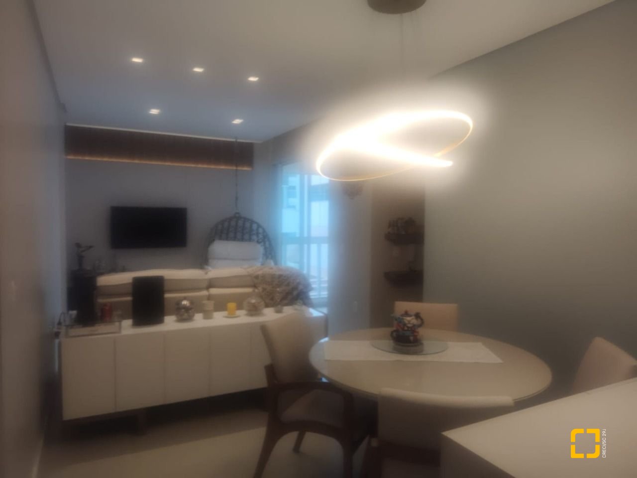 Apartamento com 72m², 3 quartos (sendo 1 suíte), 2 garagens, no bairro João Paulo em Florianópolis