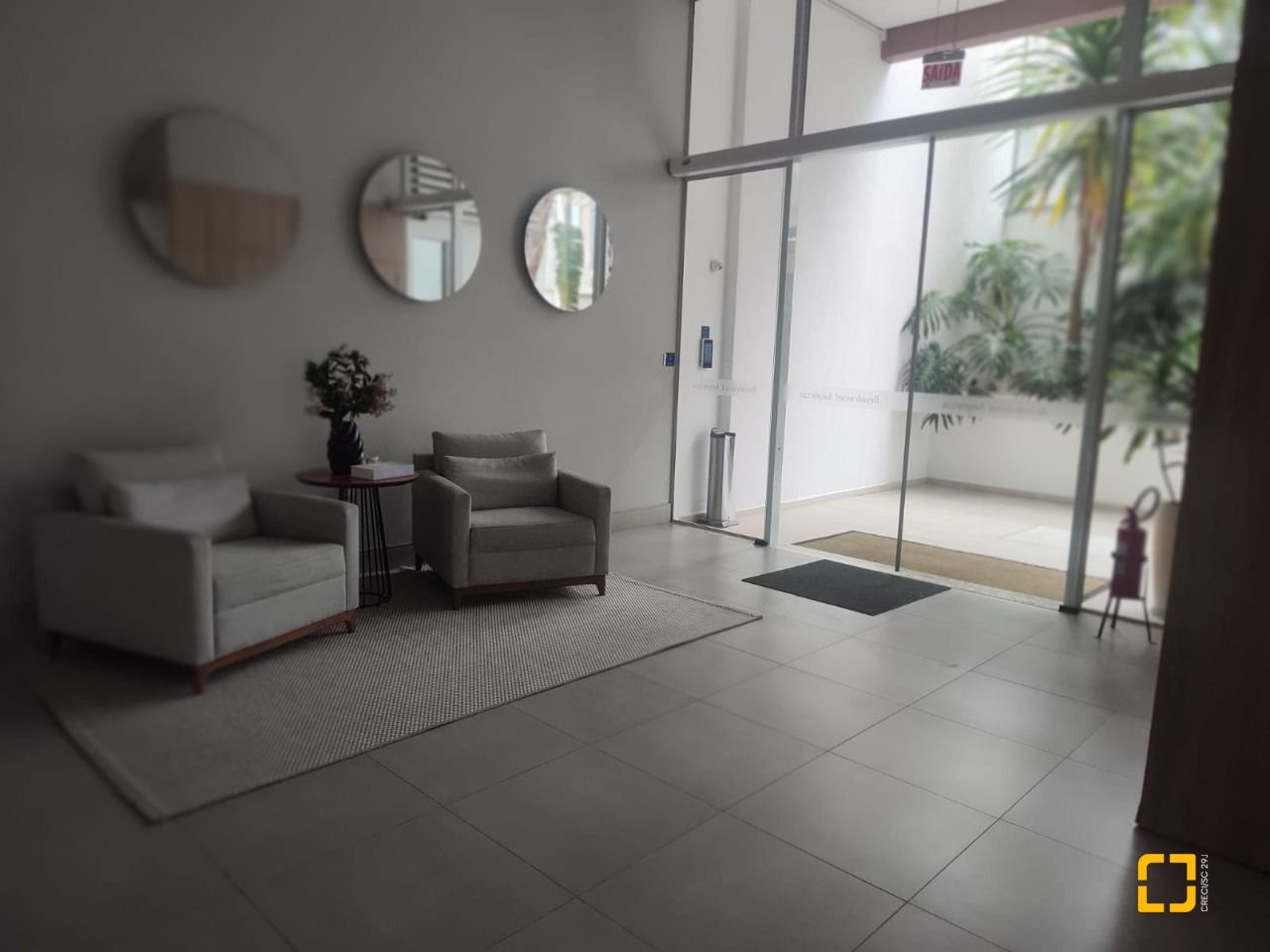 Apartamento com 72m², 3 quartos (sendo 1 suíte), 2 garagens, no bairro João Paulo em Florianópolis