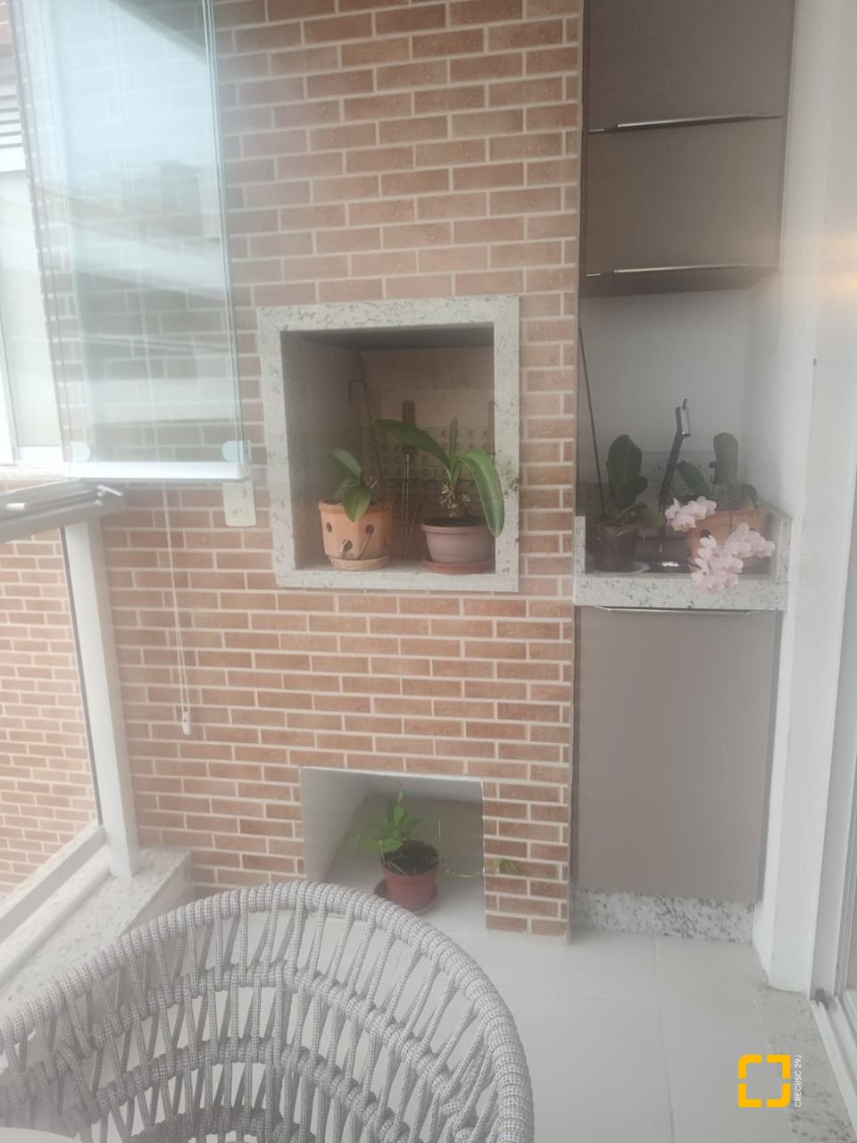 Apartamento com 72m², 3 quartos (sendo 1 suíte), 2 garagens, no bairro João Paulo em Florianópolis