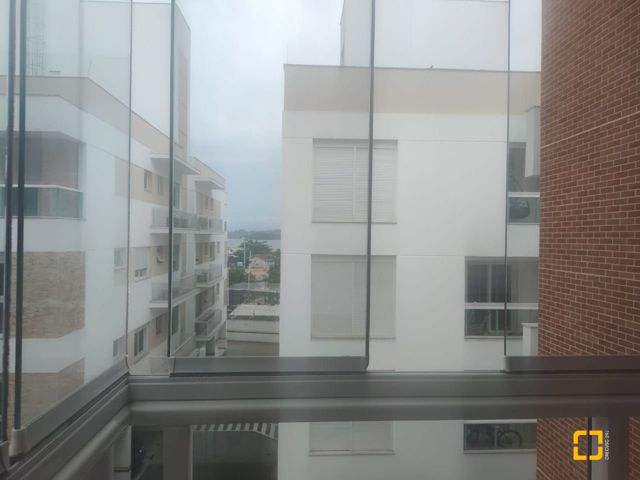 Apartamento com 72m², 3 quartos (sendo 1 suíte), 2 garagens, no bairro João Paulo em Florianópolis