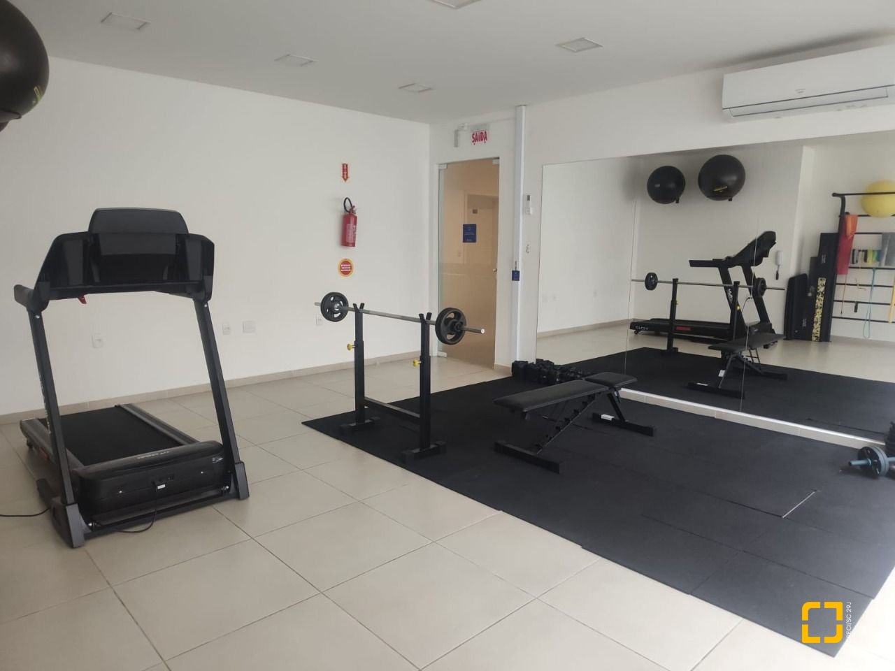 Apartamento com 72m², 3 quartos (sendo 1 suíte), 2 garagens, no bairro João Paulo em Florianópolis