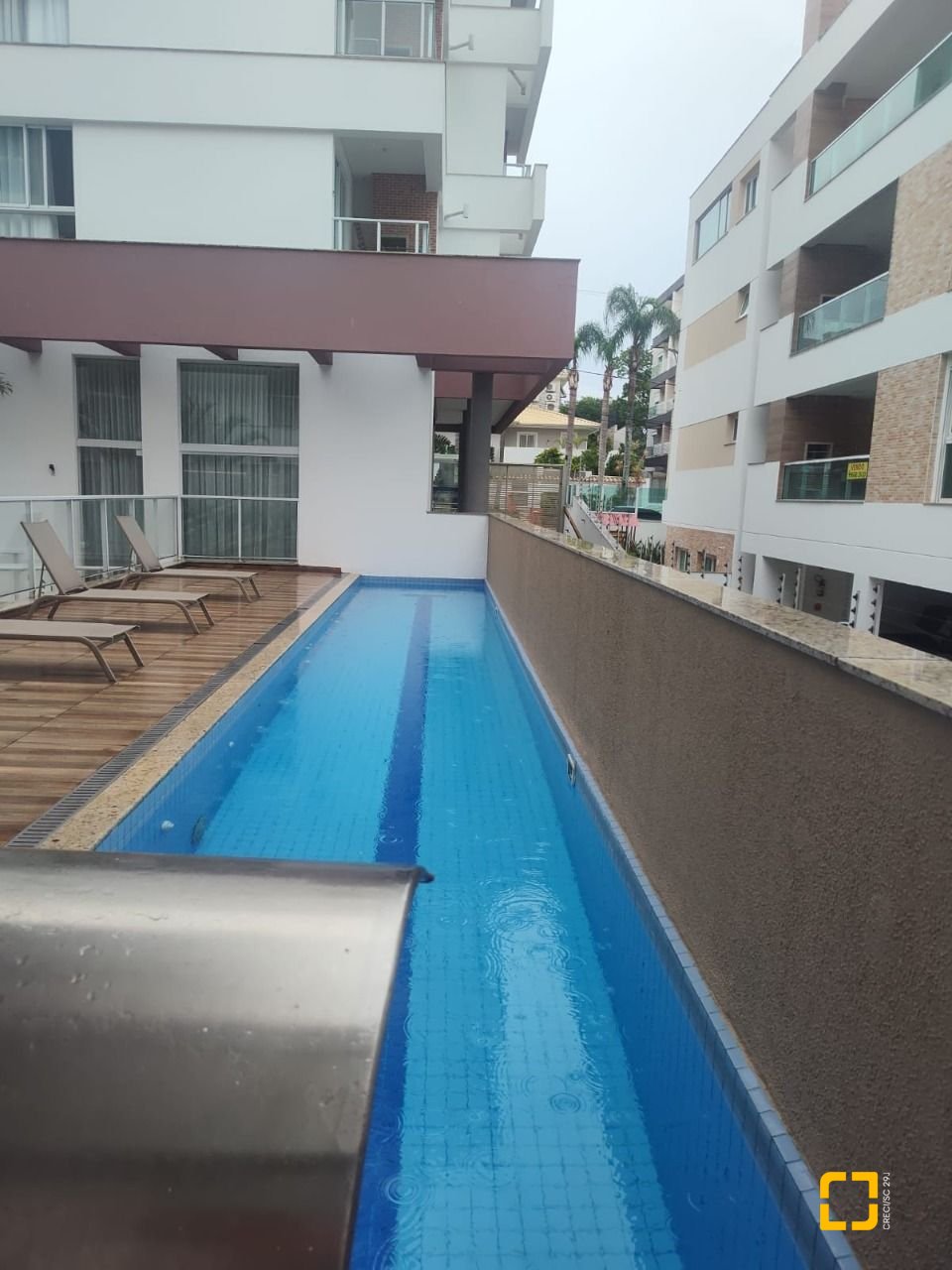 Apartamento com 72m², 3 quartos (sendo 1 suíte), 2 garagens, no bairro João Paulo em Florianópolis
