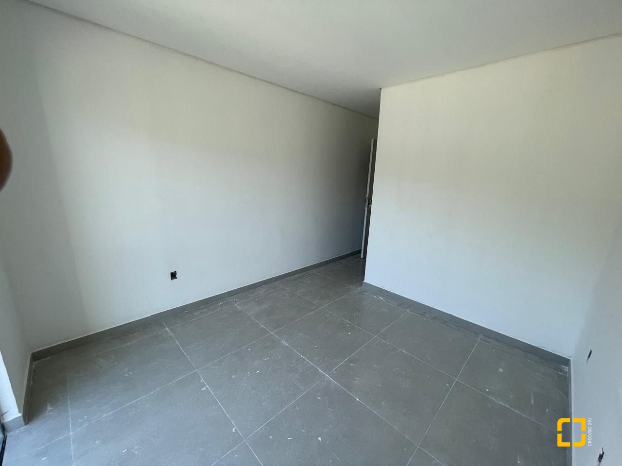 Casa com 86m², 2 quartos (sendo 2 suítes), 1 garagem, no bairro Potecas em São José