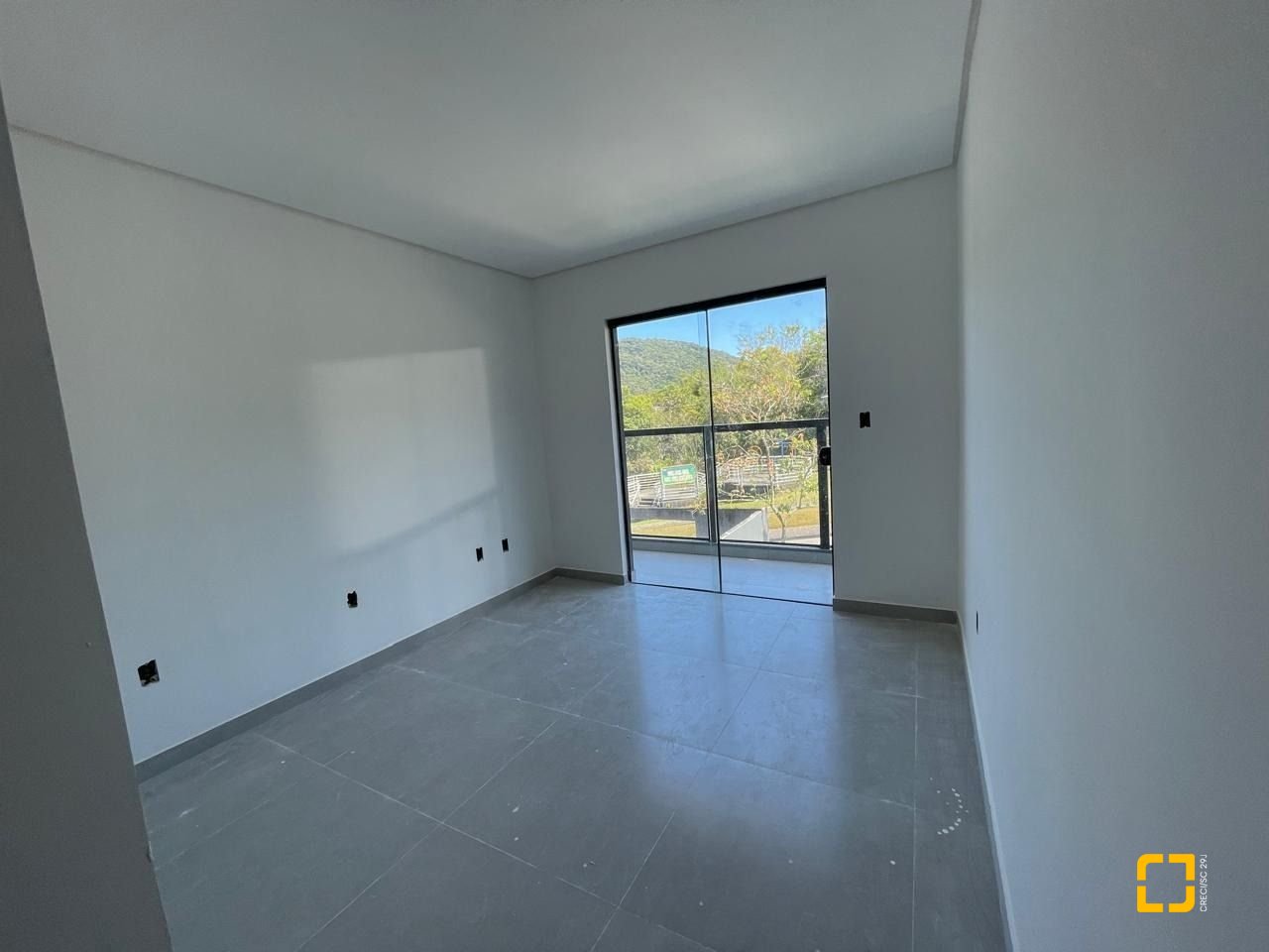 Casa com 86m², 2 quartos (sendo 2 suítes), 1 garagem, no bairro Potecas em São José