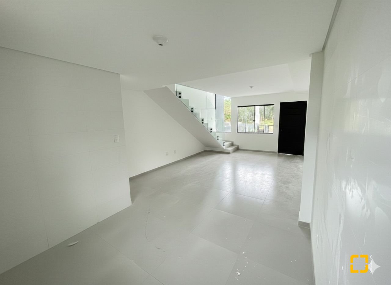 Casa com 86m², 2 quartos (sendo 2 suítes), 1 garagem, no bairro Potecas em São José