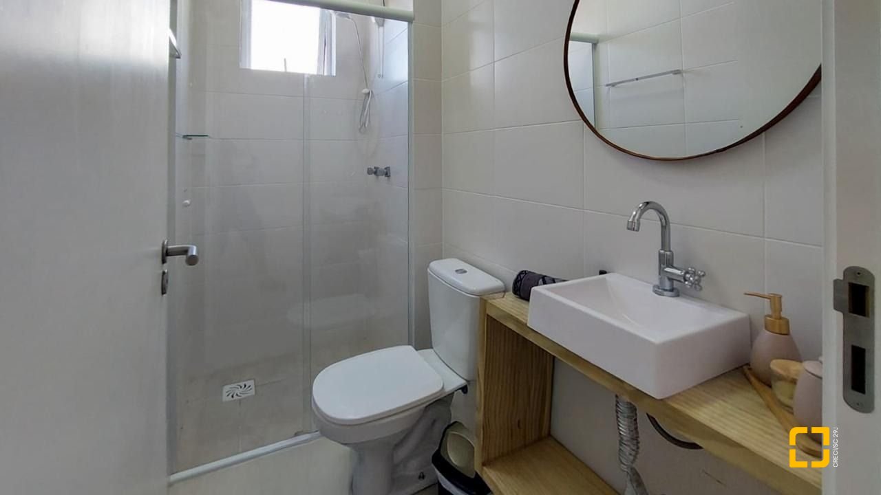 Apartamento com 81m², 4 quartos (sendo 1 suíte), 2 garagens, no bairro Campeche em Florianópolis