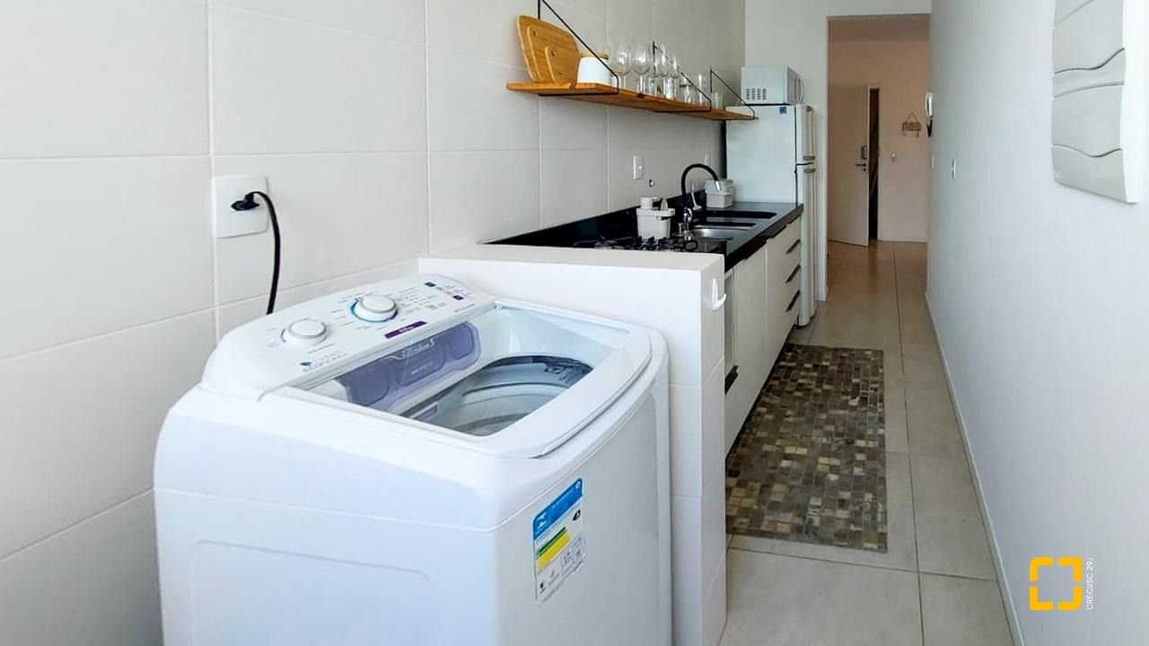 Apartamento com 81m², 4 quartos (sendo 1 suíte), 2 garagens, no bairro Campeche em Florianópolis