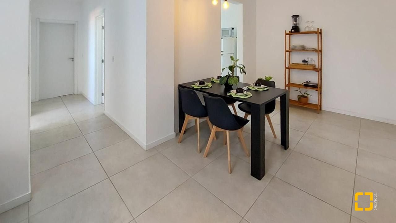 Apartamento com 81m², 4 quartos (sendo 1 suíte), 2 garagens, no bairro Campeche em Florianópolis