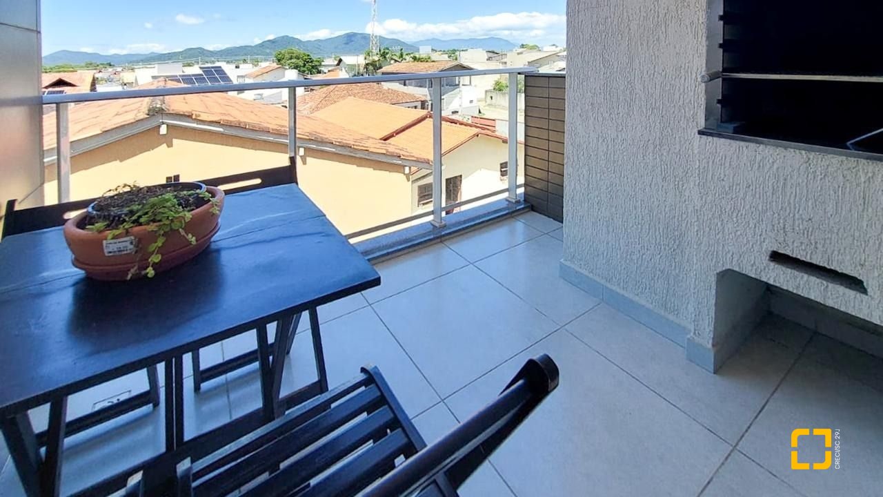 Apartamento com 81m², 4 quartos (sendo 1 suíte), 2 garagens, no bairro Campeche em Florianópolis
