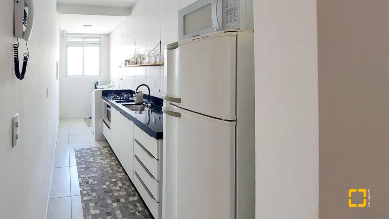 Apartamento com 81m², 4 quartos (sendo 1 suíte), 2 garagens, no bairro Campeche em Florianópolis