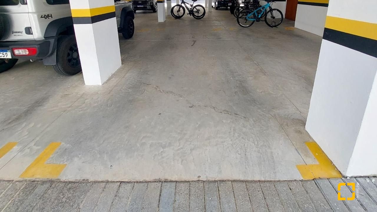Apartamento com 81m², 4 quartos (sendo 1 suíte), 2 garagens, no bairro Campeche em Florianópolis