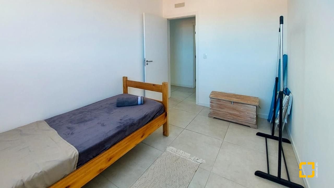 Apartamento com 81m², 4 quartos (sendo 1 suíte), 2 garagens, no bairro Campeche em Florianópolis
