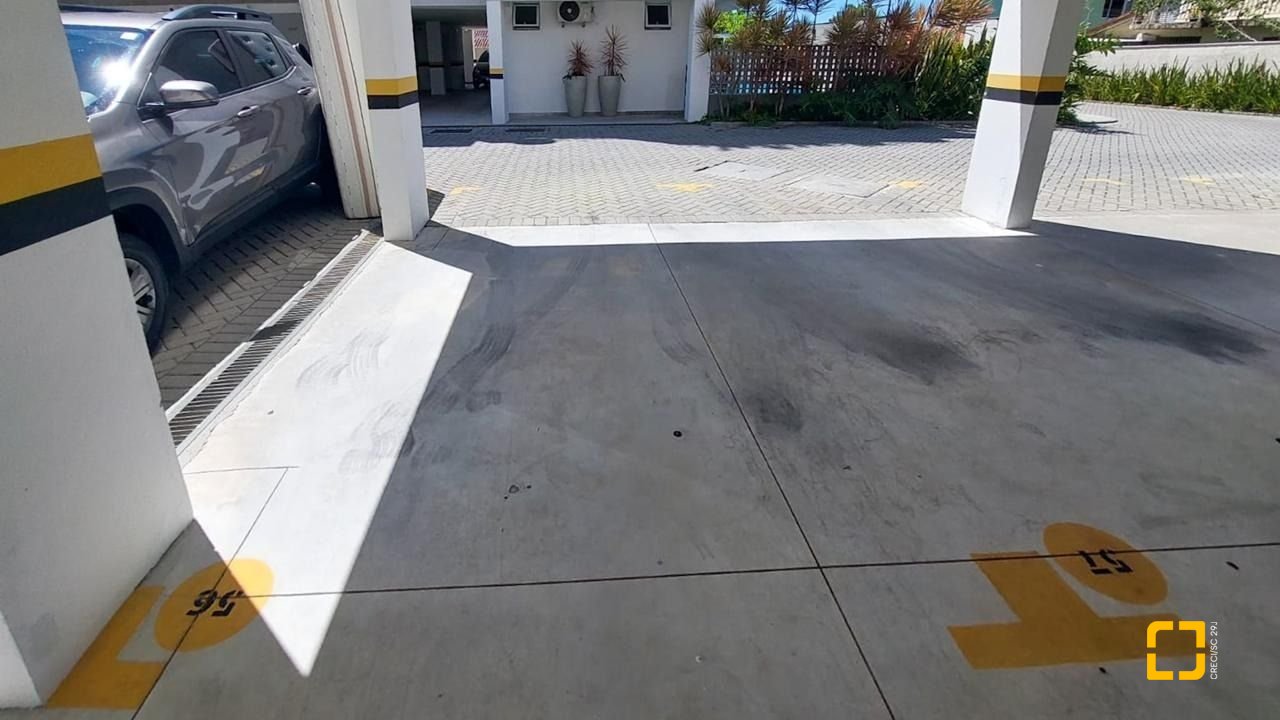 Apartamento com 81m², 4 quartos (sendo 1 suíte), 2 garagens, no bairro Campeche em Florianópolis