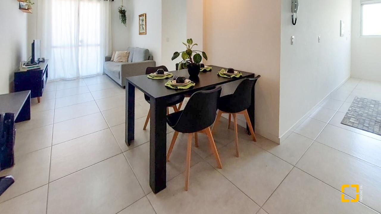 Apartamento com 81m², 4 quartos (sendo 1 suíte), 2 garagens, no bairro Campeche em Florianópolis