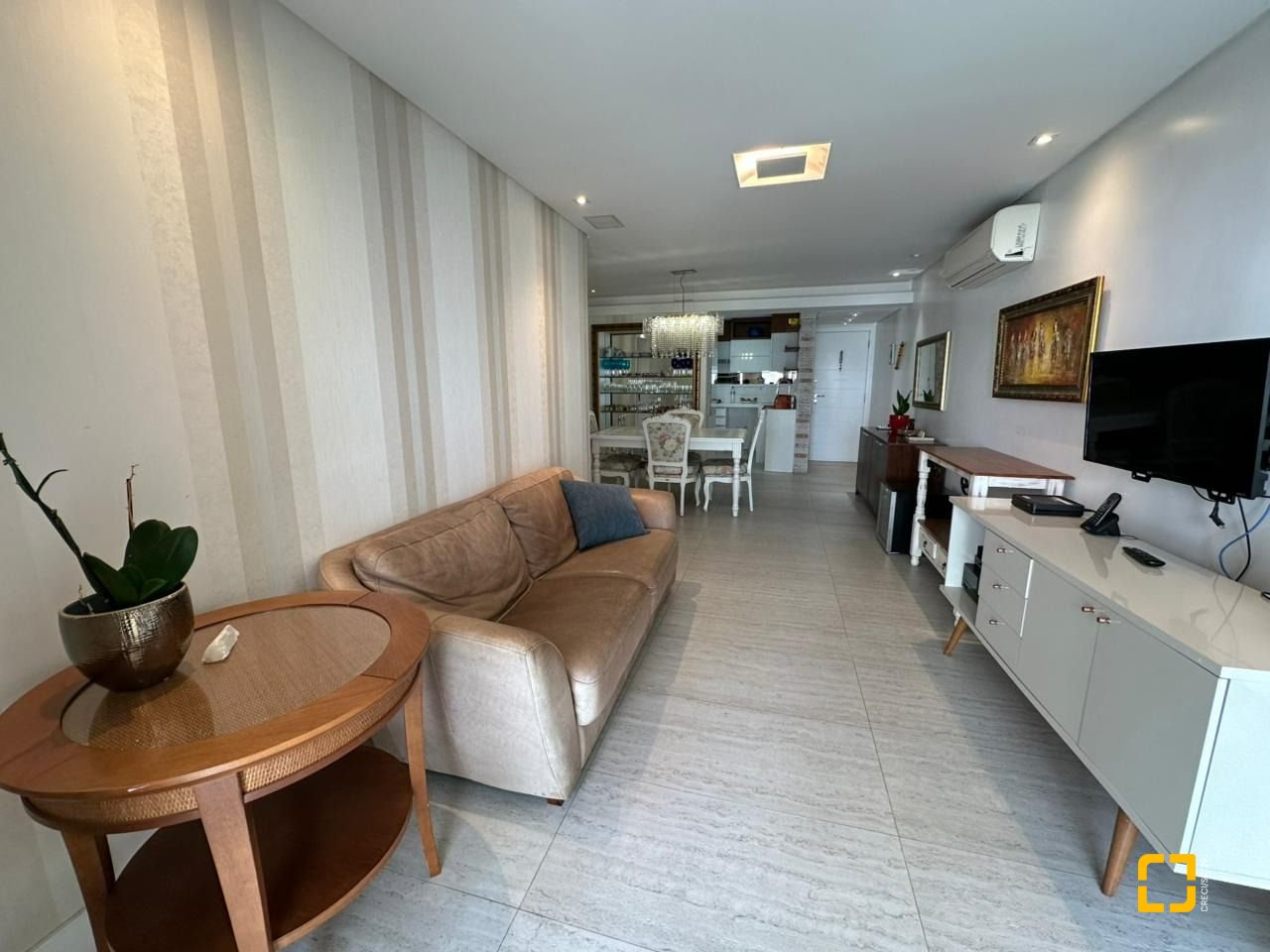 Apartamento com 117m², 4 quartos (sendo 1 suíte), 1 garagem, no bairro Parque São Jorge em Florianópolis