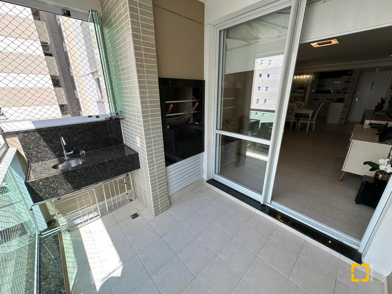 Apartamento com 117m², 4 quartos (sendo 1 suíte), 1 garagem, no bairro Parque São Jorge em Florianópolis