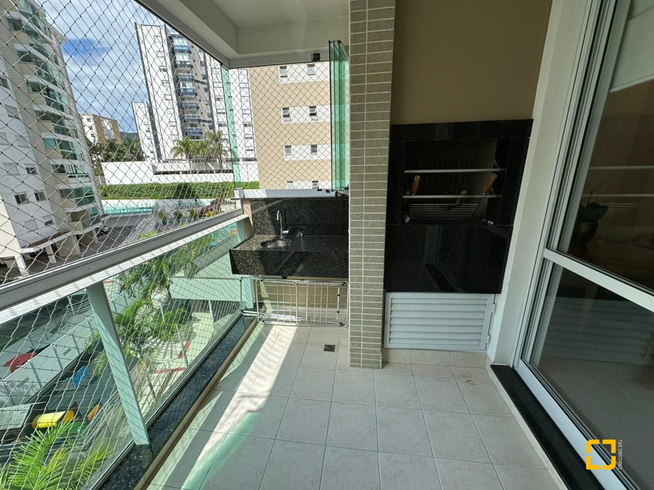 Apartamento com 117m², 4 quartos (sendo 1 suíte), 1 garagem, no bairro Parque São Jorge em Florianópolis