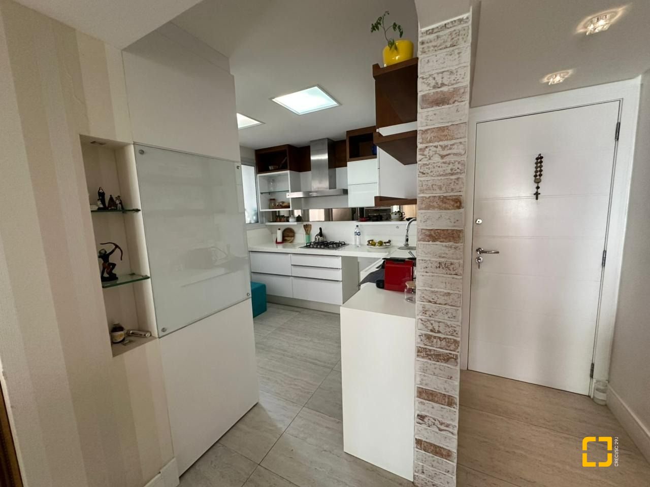 Apartamento com 117m², 4 quartos (sendo 1 suíte), 1 garagem, no bairro Parque São Jorge em Florianópolis