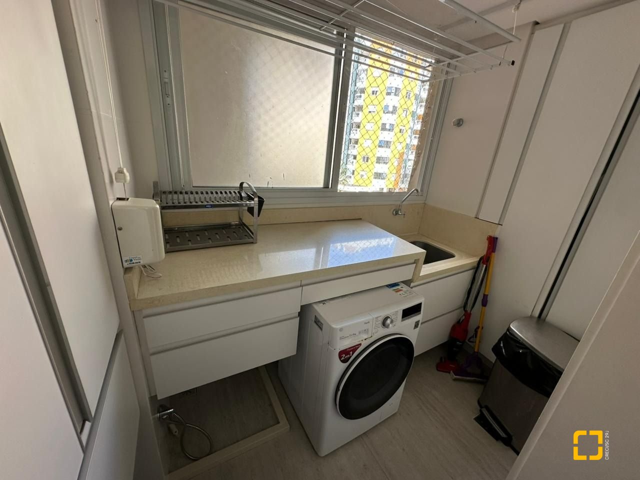 Apartamento com 117m², 4 quartos (sendo 1 suíte), 1 garagem, no bairro Parque São Jorge em Florianópolis
