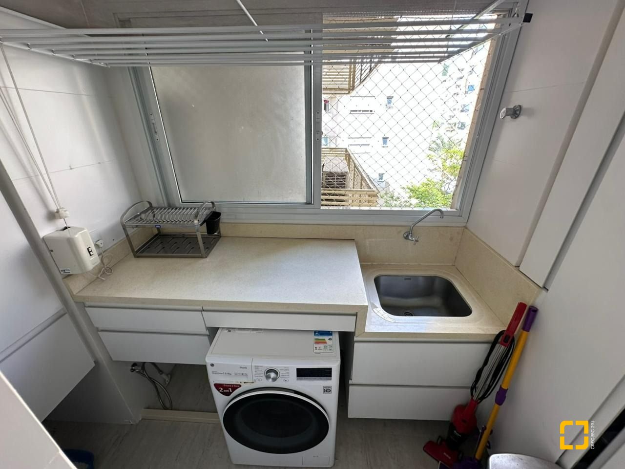 Apartamento com 117m², 4 quartos (sendo 1 suíte), 1 garagem, no bairro Parque São Jorge em Florianópolis