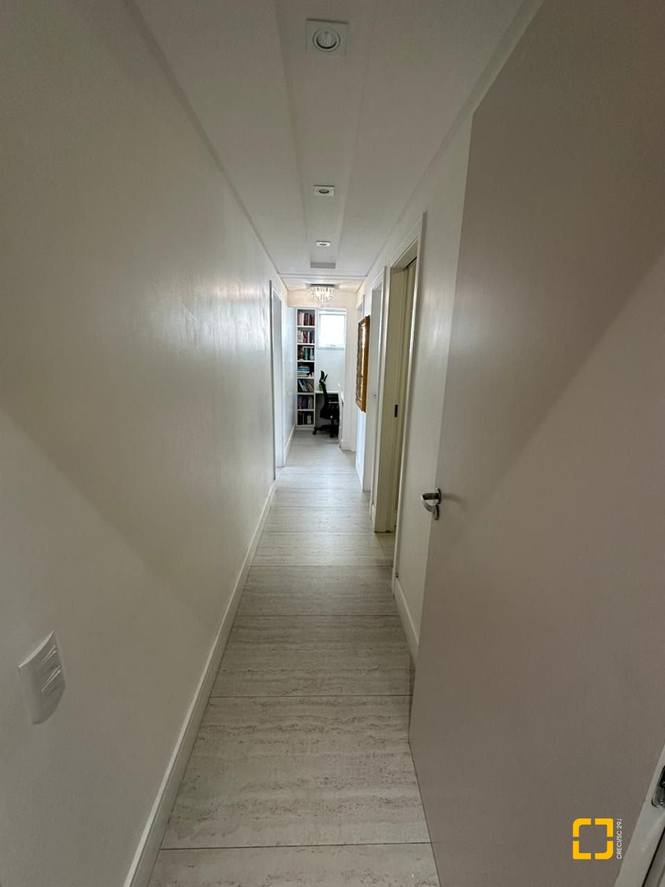 Apartamento com 117m², 4 quartos (sendo 1 suíte), 1 garagem, no bairro Parque São Jorge em Florianópolis