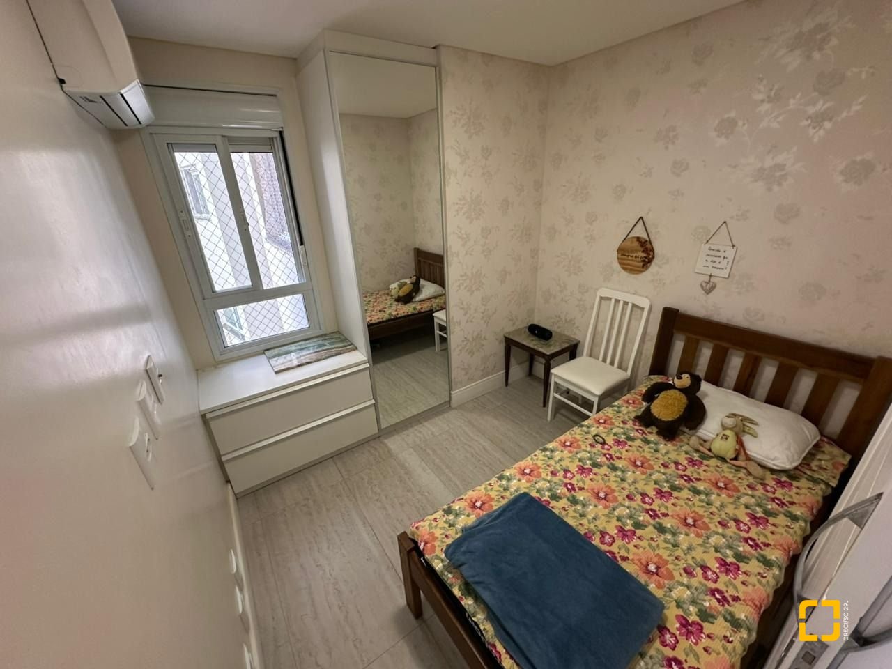 Apartamento com 117m², 4 quartos (sendo 1 suíte), 1 garagem, no bairro Parque São Jorge em Florianópolis