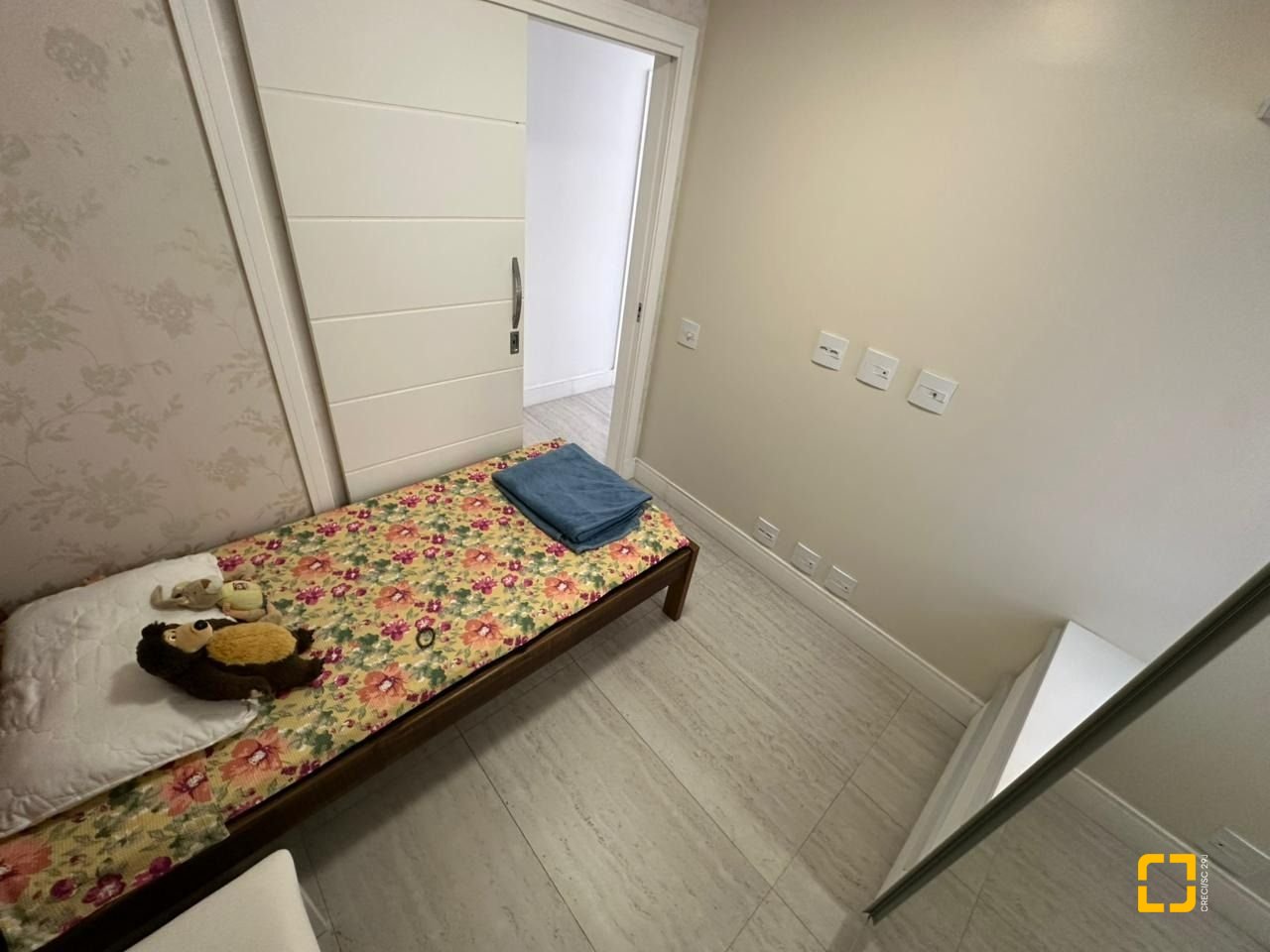 Apartamento com 117m², 4 quartos (sendo 1 suíte), 1 garagem, no bairro Parque São Jorge em Florianópolis