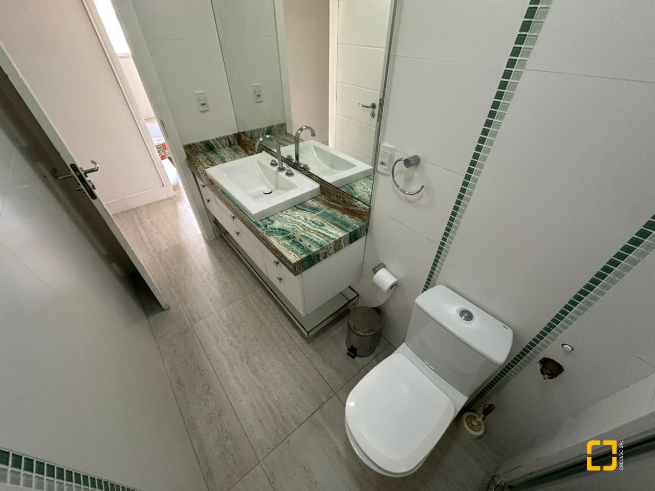 Apartamento com 117m², 4 quartos (sendo 1 suíte), 1 garagem, no bairro Parque São Jorge em Florianópolis