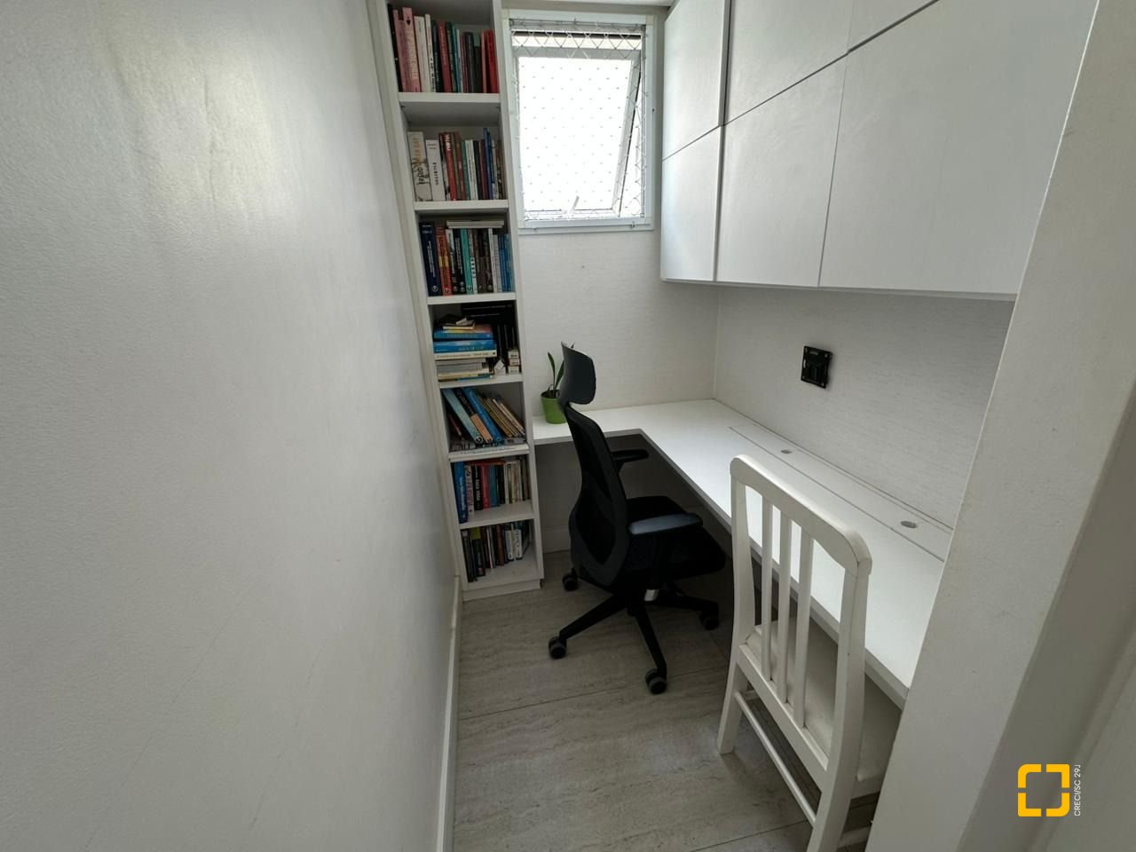 Apartamento com 117m², 4 quartos (sendo 1 suíte), 1 garagem, no bairro Parque São Jorge em Florianópolis
