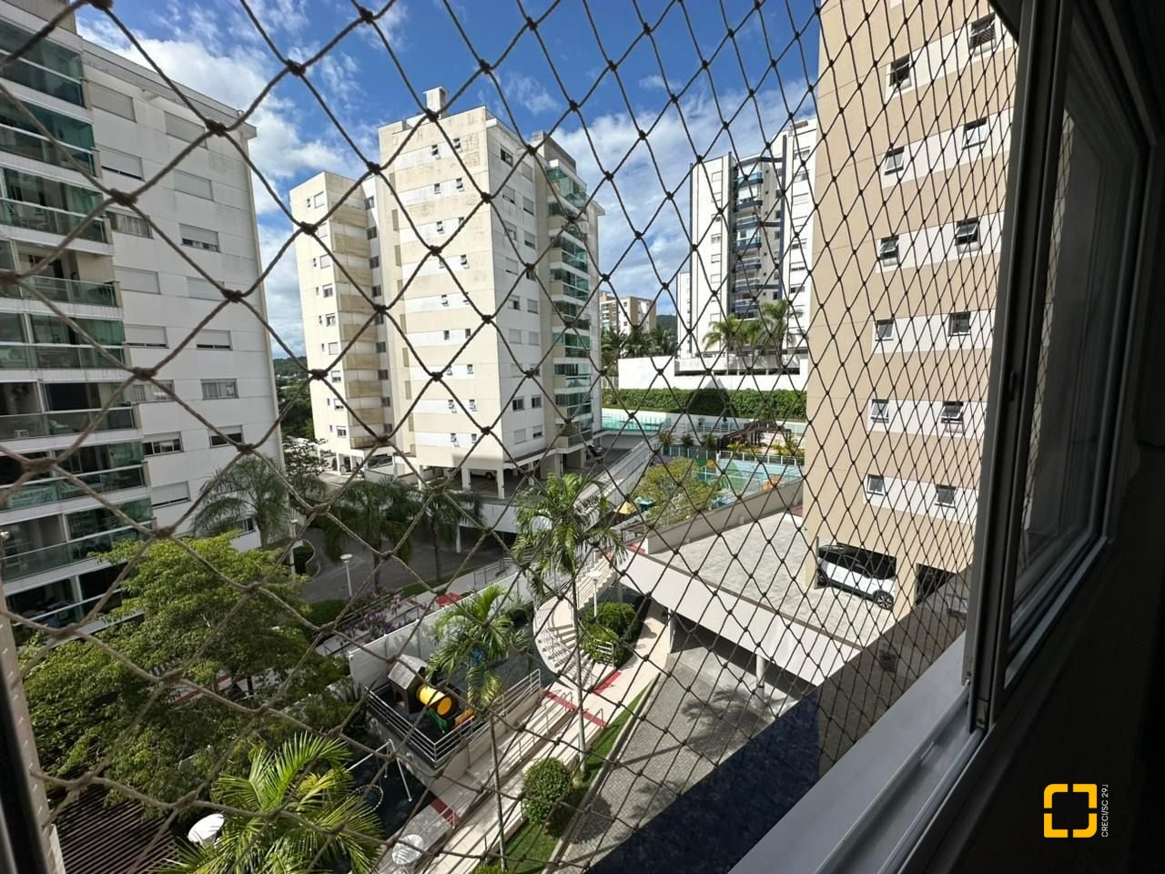 Apartamento com 117m², 4 quartos (sendo 1 suíte), 1 garagem, no bairro Parque São Jorge em Florianópolis