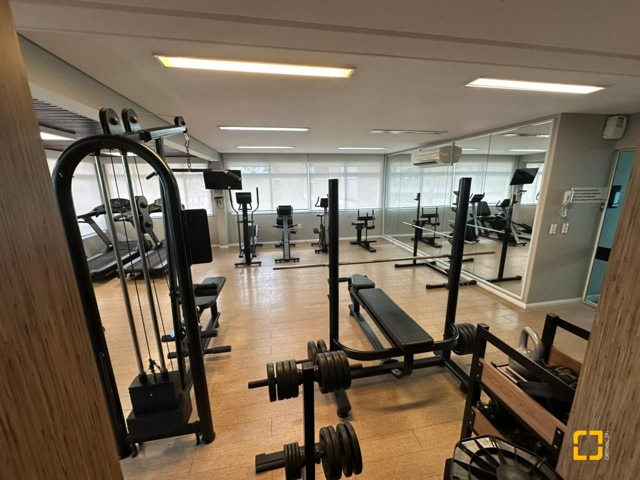 Apartamento com 117m², 4 quartos (sendo 1 suíte), 1 garagem, no bairro Parque São Jorge em Florianópolis