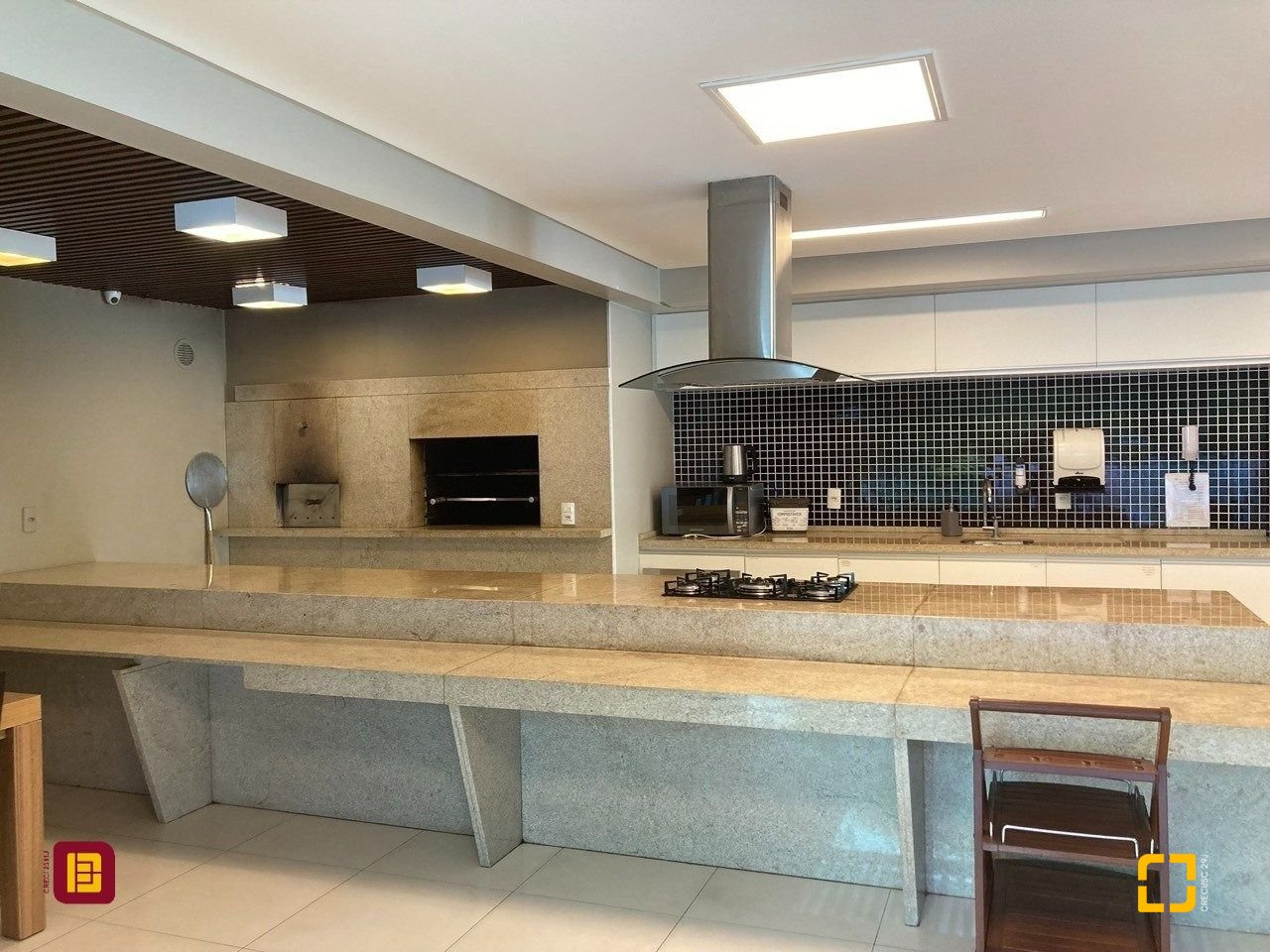 Apartamento com 117m², 4 quartos (sendo 1 suíte), 1 garagem, no bairro Parque São Jorge em Florianópolis