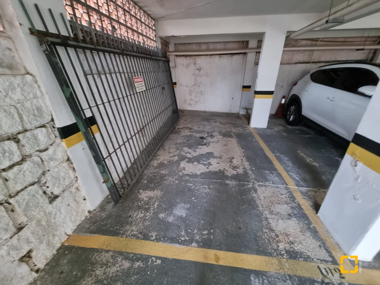 Apartamento com 81m², 4 quartos (sendo 1 suíte), 1 garagem, no bairro Capoeiras em Florianópolis
