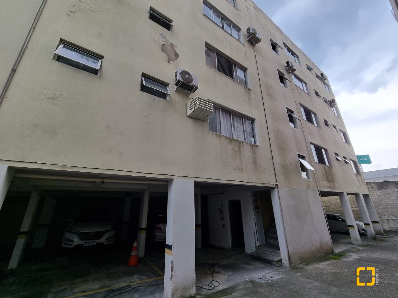 Apartamento com 81m², 4 quartos (sendo 1 suíte), 1 garagem, no bairro Capoeiras em Florianópolis