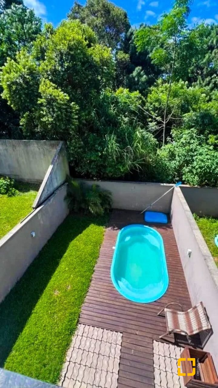 Casa com 100m², 4 quartos (sendo 1 suíte), 2 garagens, no bairro Ingleses em Florianópolis
