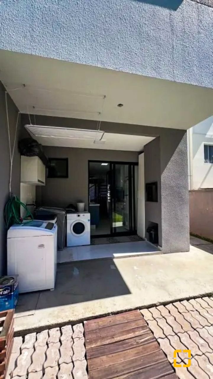 Casa com 100m², 4 quartos (sendo 1 suíte), 2 garagens, no bairro Ingleses em Florianópolis