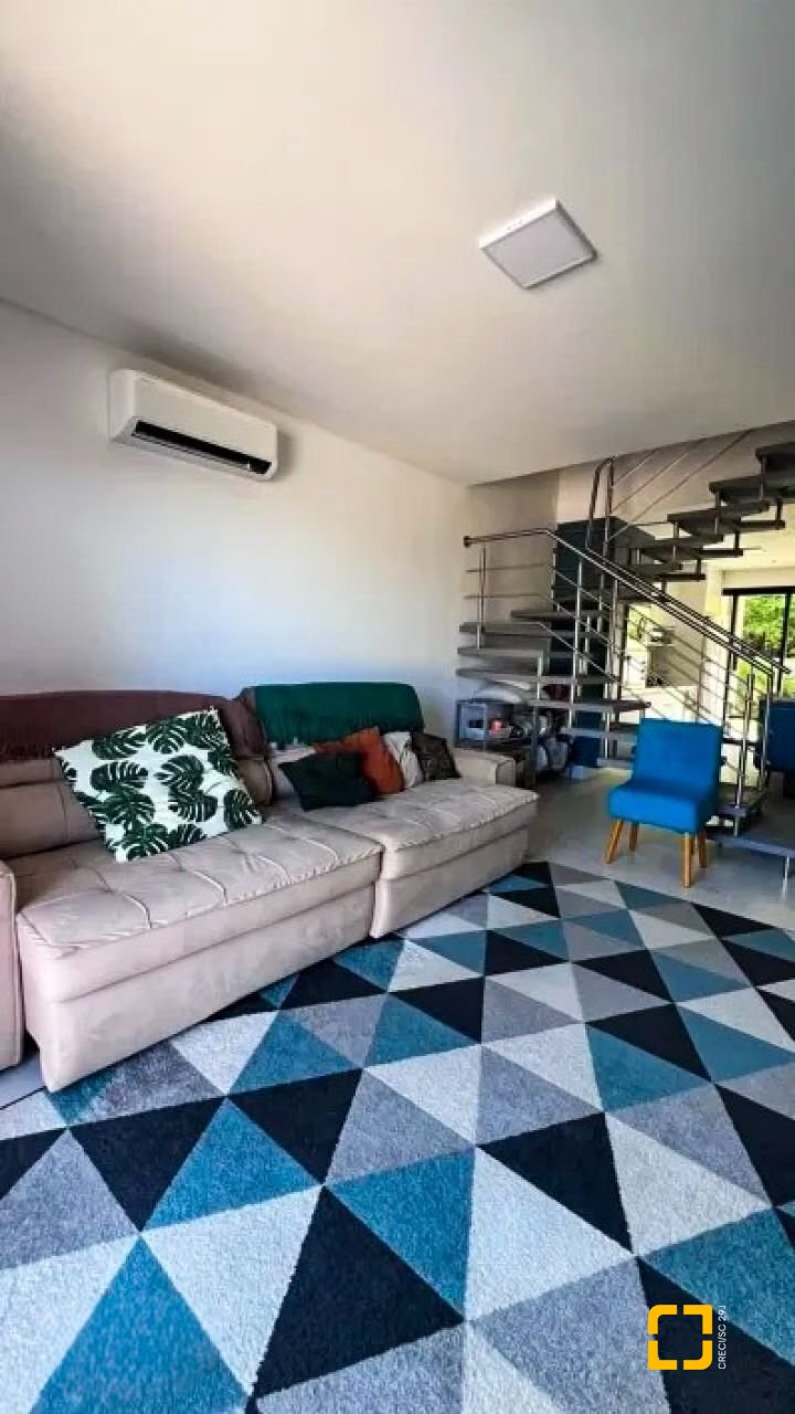 Casa com 100m², 4 quartos (sendo 1 suíte), 2 garagens, no bairro Ingleses em Florianópolis