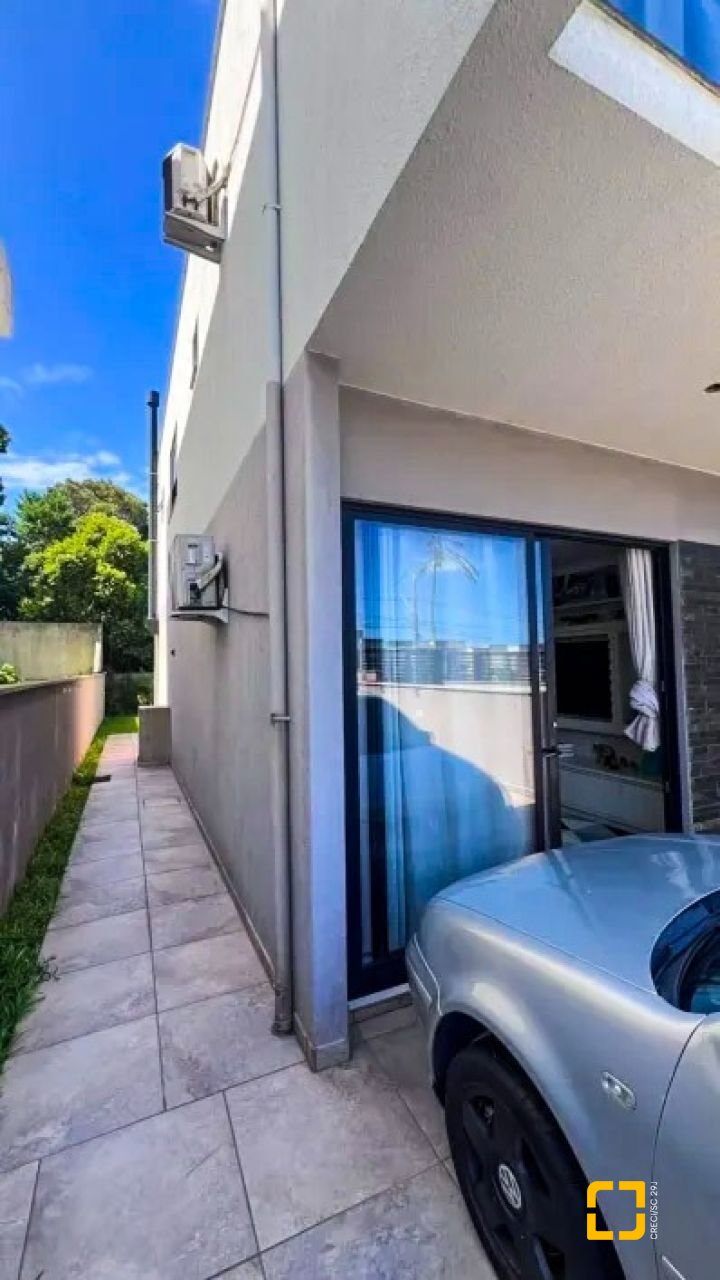 Casa com 100m², 4 quartos (sendo 1 suíte), 2 garagens, no bairro Ingleses em Florianópolis