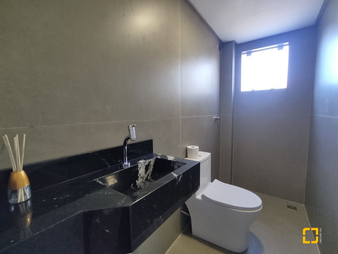 Apartamento com 70m², 3 quartos (sendo 1 suíte), 1 garagem, no bairro Ingleses em Florianópolis
