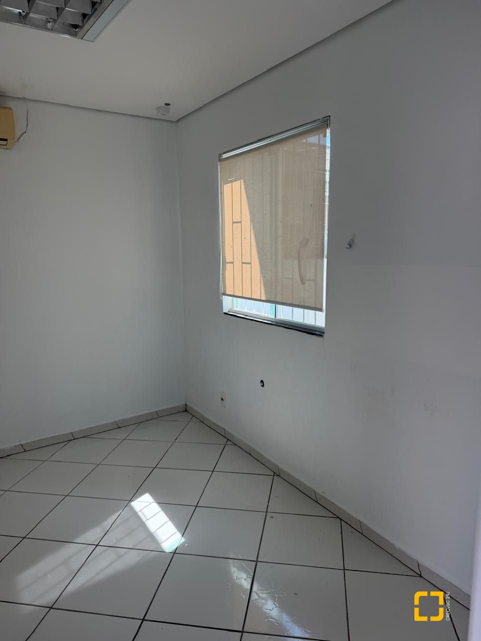 Casa com 160m², 2 quartos, 2 garagens, no bairro Balneário em Florianópolis