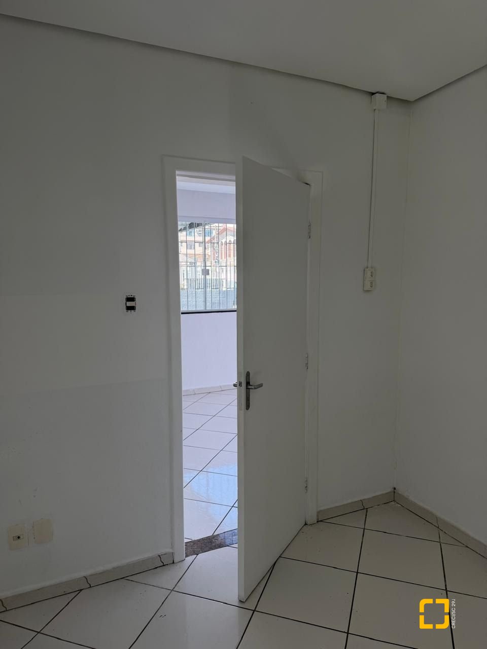 Casa com 160m², 2 quartos, 2 garagens, no bairro Balneário em Florianópolis