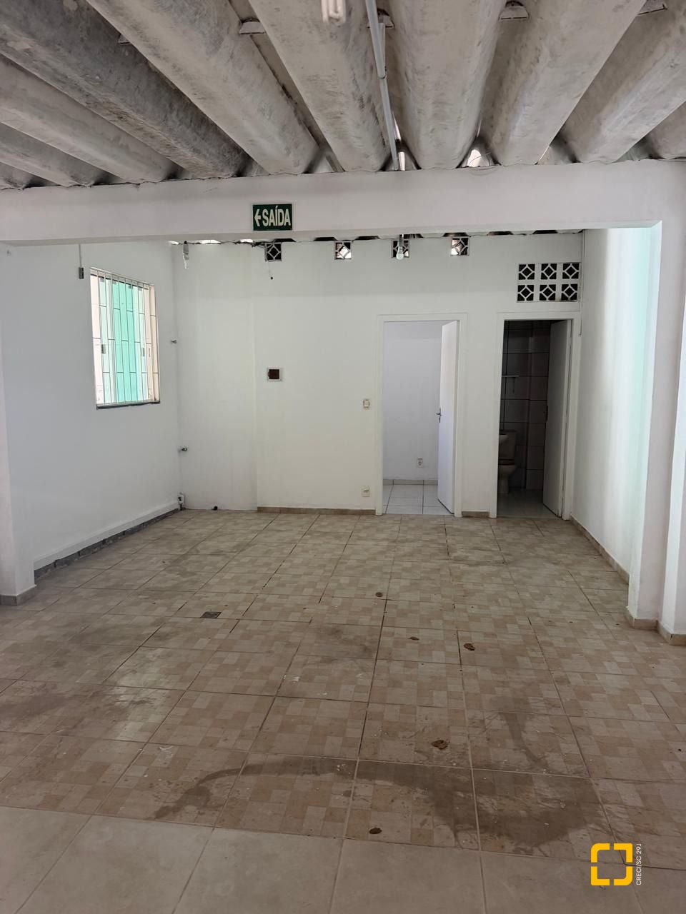 Casa com 160m², 2 quartos, 2 garagens, no bairro Balneário em Florianópolis