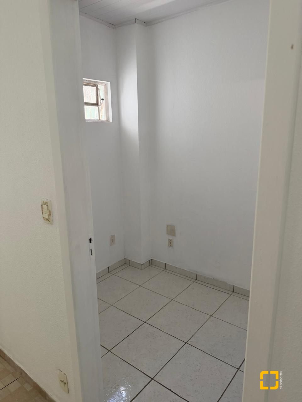 Casa com 160m², 2 quartos, 2 garagens, no bairro Balneário em Florianópolis
