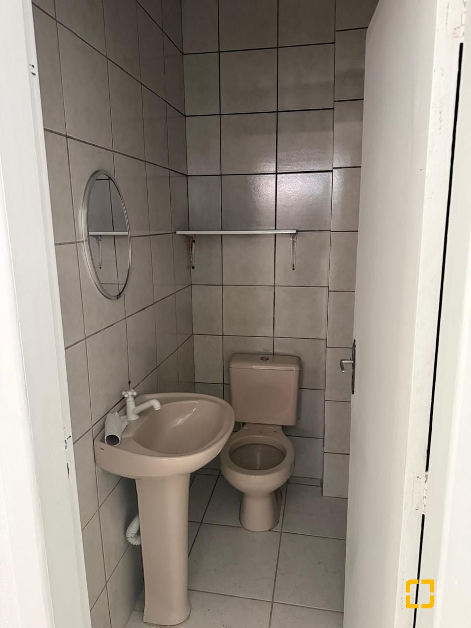 Casa com 160m², 2 quartos, 2 garagens, no bairro Balneário em Florianópolis
