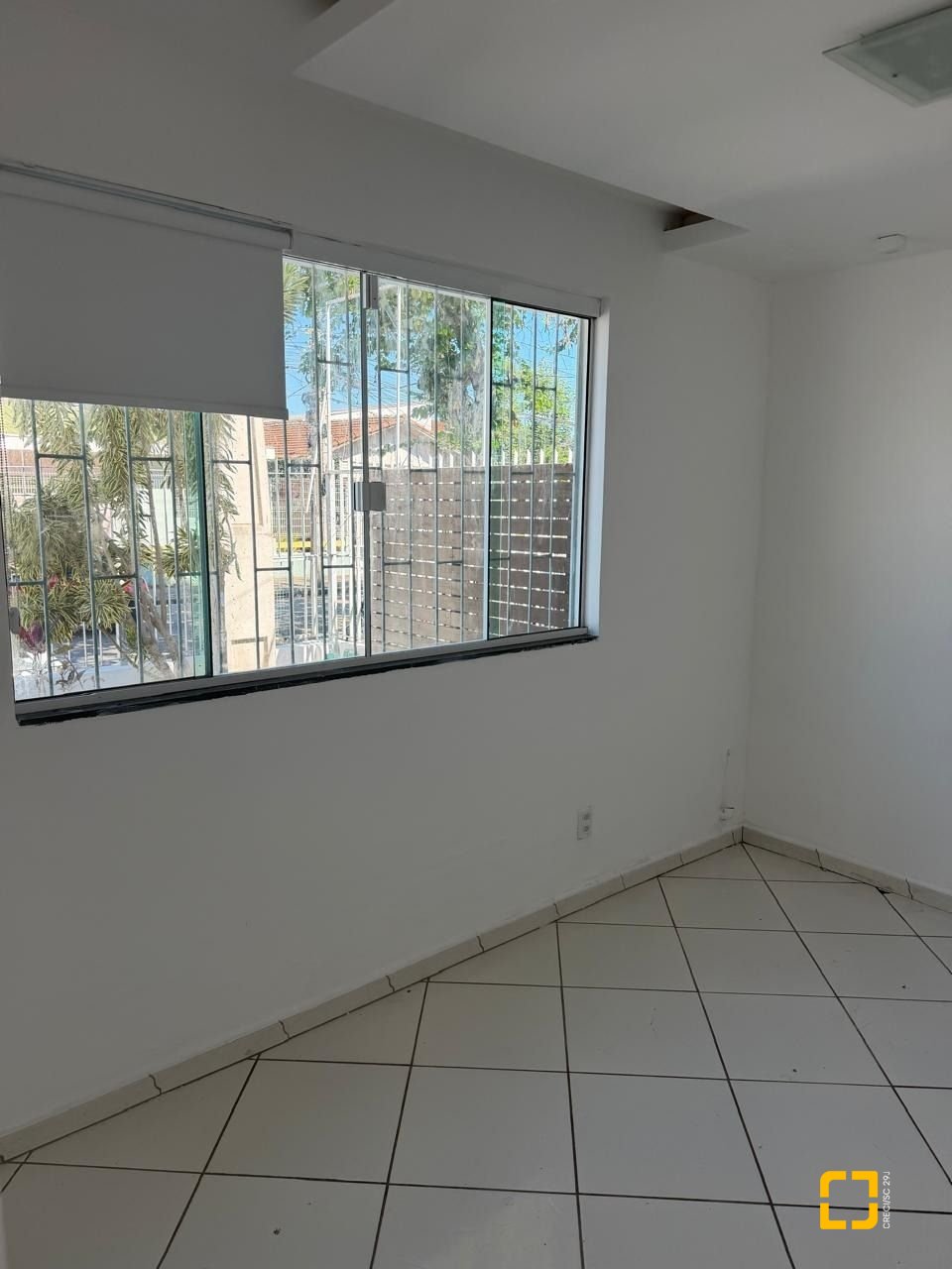 Casa com 160m², 2 quartos, 2 garagens, no bairro Balneário em Florianópolis