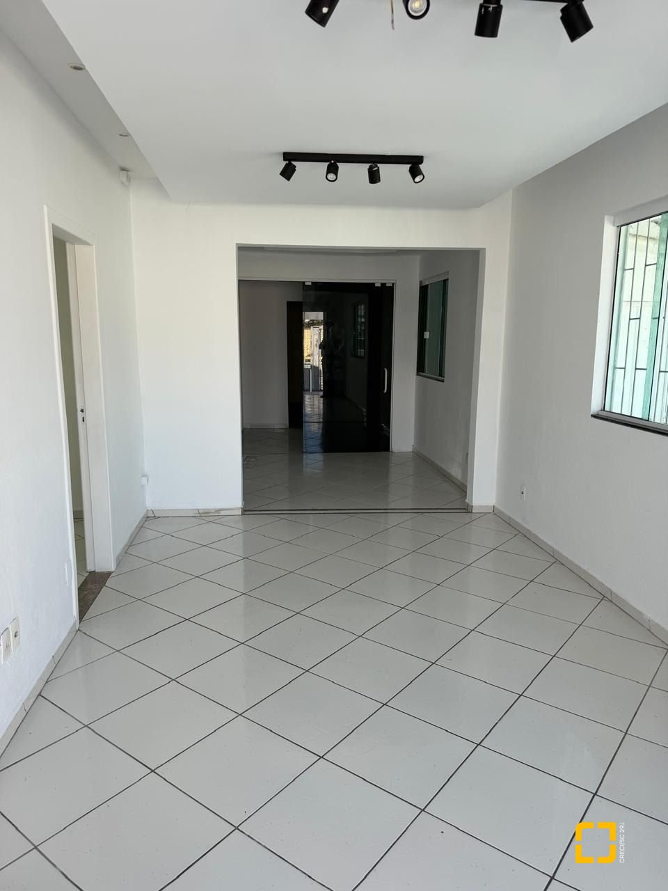 Casa com 160m², 2 quartos, 2 garagens, no bairro Balneário em Florianópolis