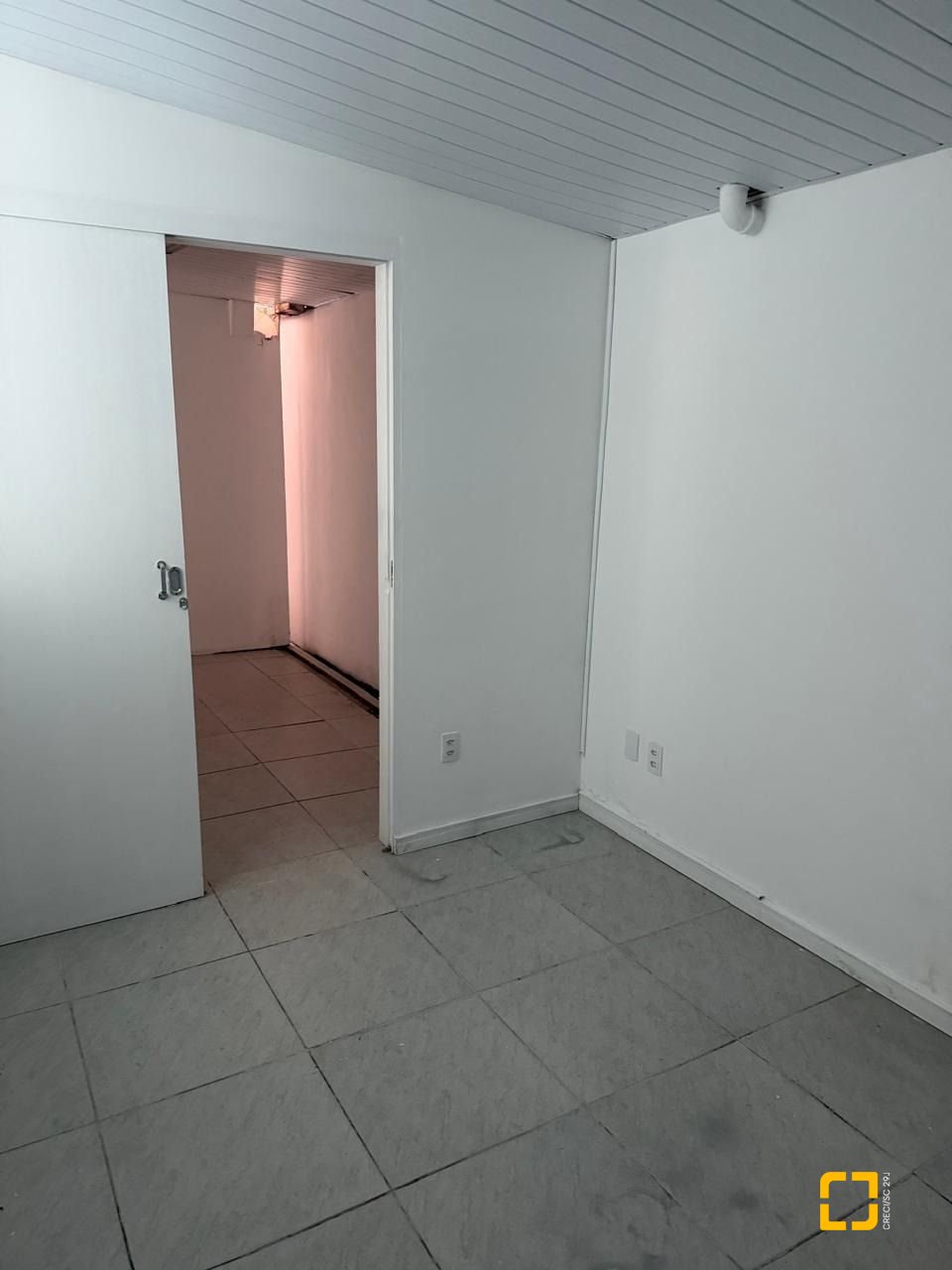 Casa com 160m², 2 quartos, 2 garagens, no bairro Balneário em Florianópolis