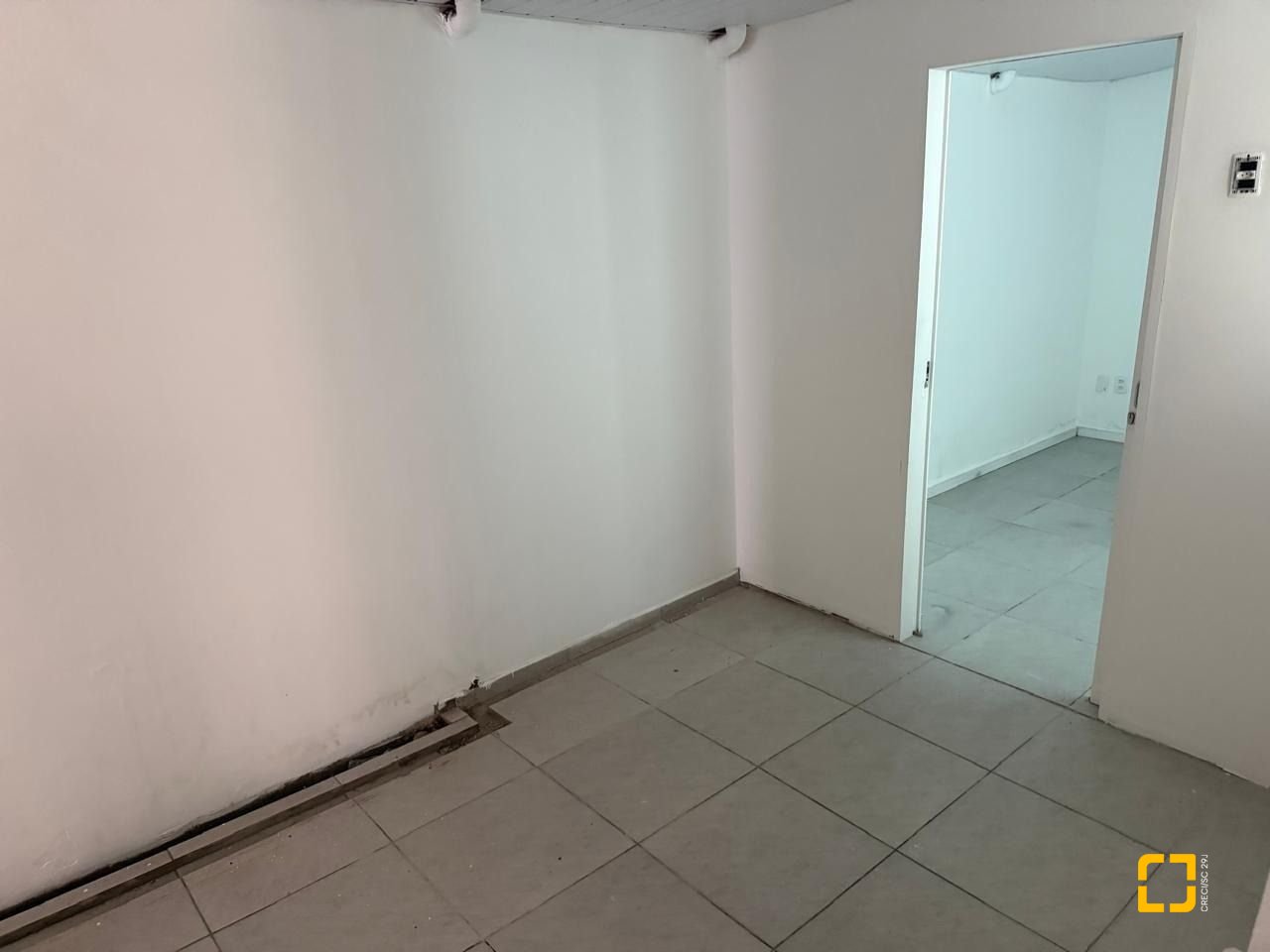 Casa com 160m², 2 quartos, 2 garagens, no bairro Balneário em Florianópolis